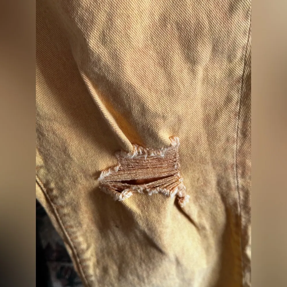 Celebrity pink size 11 mustard jeans - Image 2