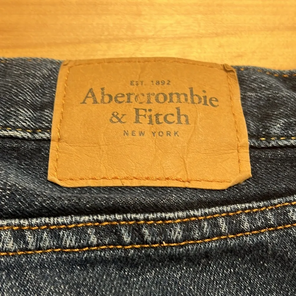 Abercrombie & Fitch Dark Wash Button Up Skinny Bermuda Jean Shorts - Image 3