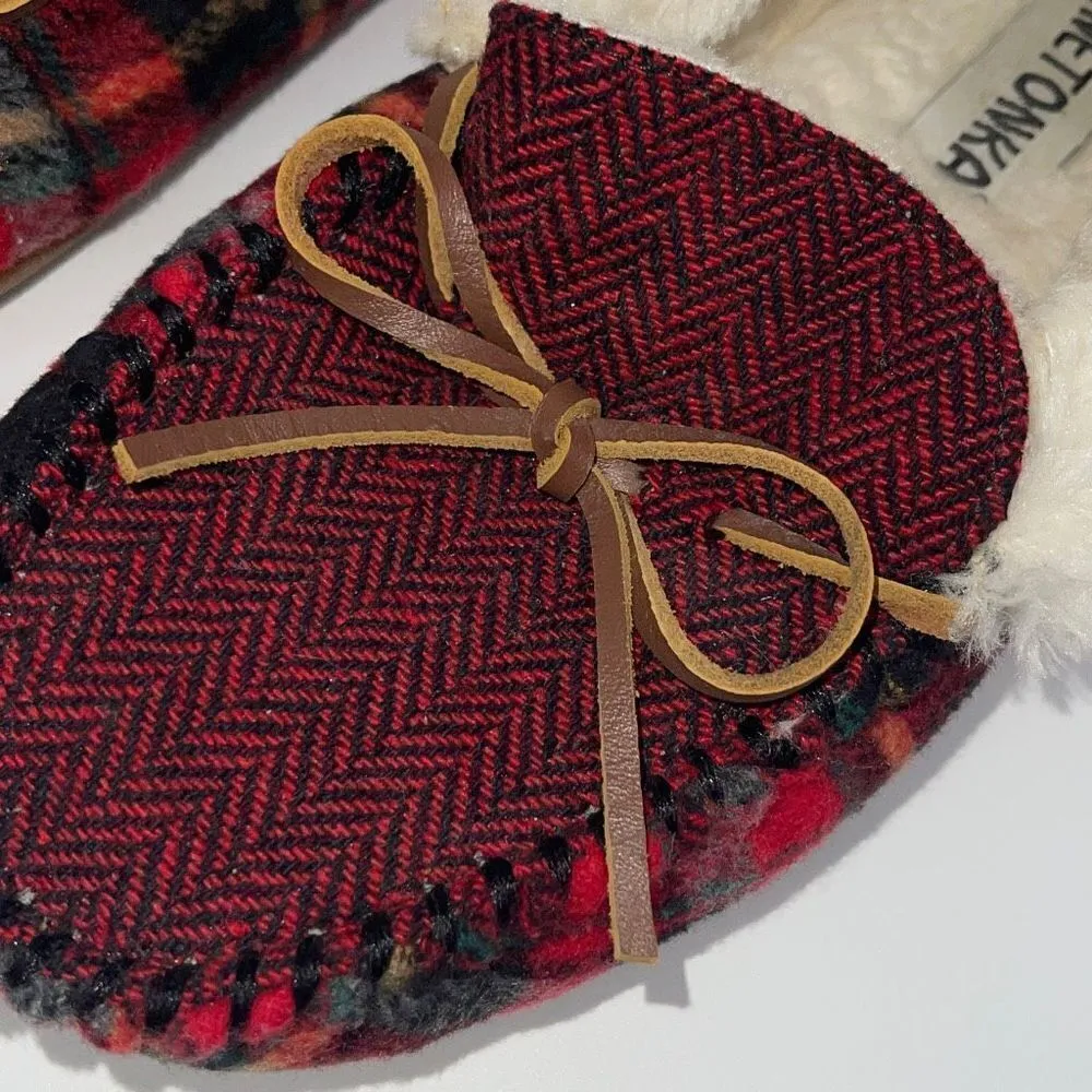 Womens Minnetonka Camp Collar Moc Slipper in Red Autumn Plaid Size 7 Fleece Line - Image 5