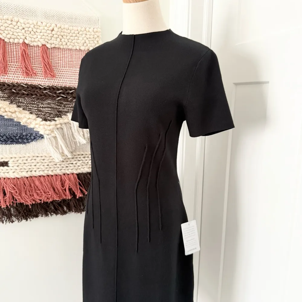 Eliza J Pintuck Short Sleeve Knit Fitted Sheath Dress Black Sz L NWT - Image 3