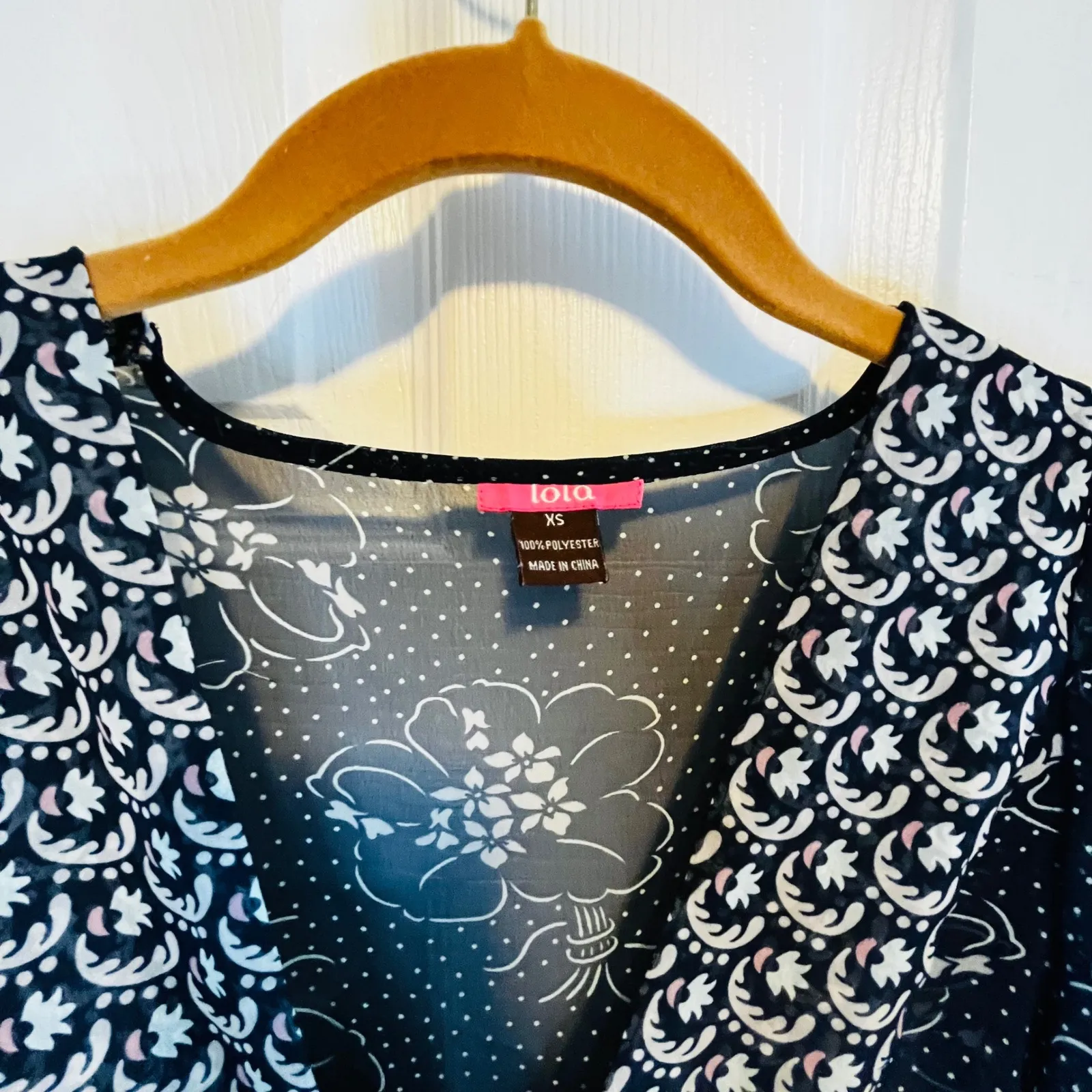 Lola Womens XS Sheer Floral Dot Kimono Top Blouse Navy White Pink
Bohemian Black - Image 5