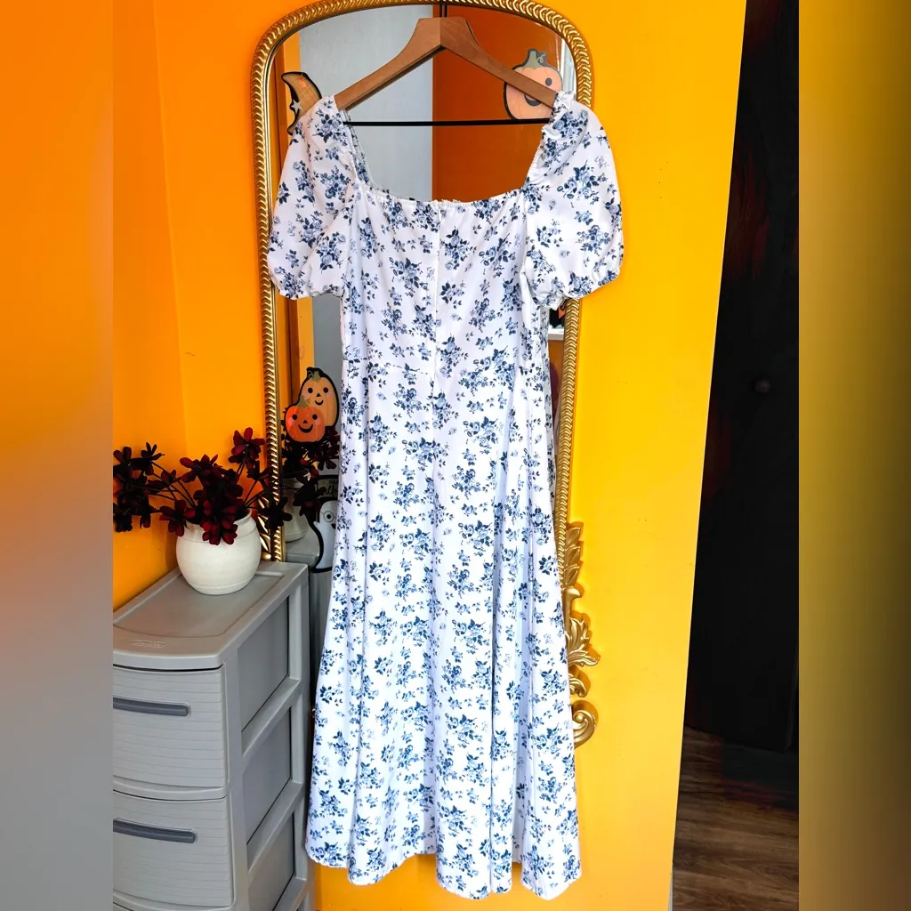 🎅 3/$15 SALE Floral Puff Sleeve Blue and White Maxi Dress M Size M - Image 9