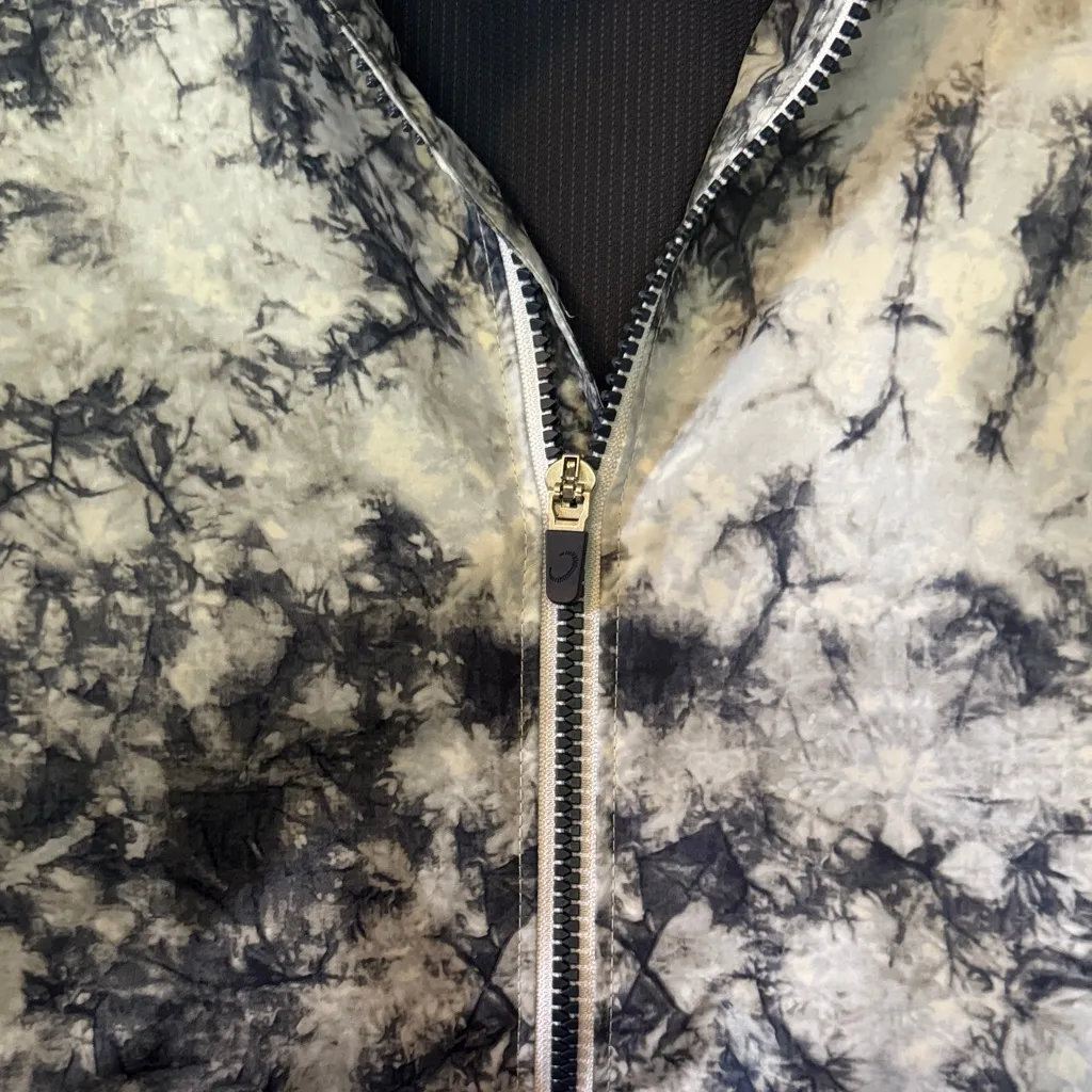 NWOT Stylish Gray Tie - Image 3