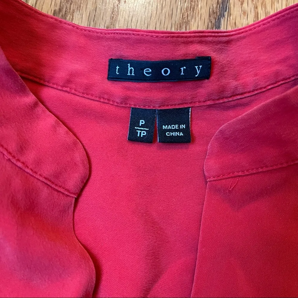 Theory the Wildey Silk blouse size petite/TP extra small - Image 5