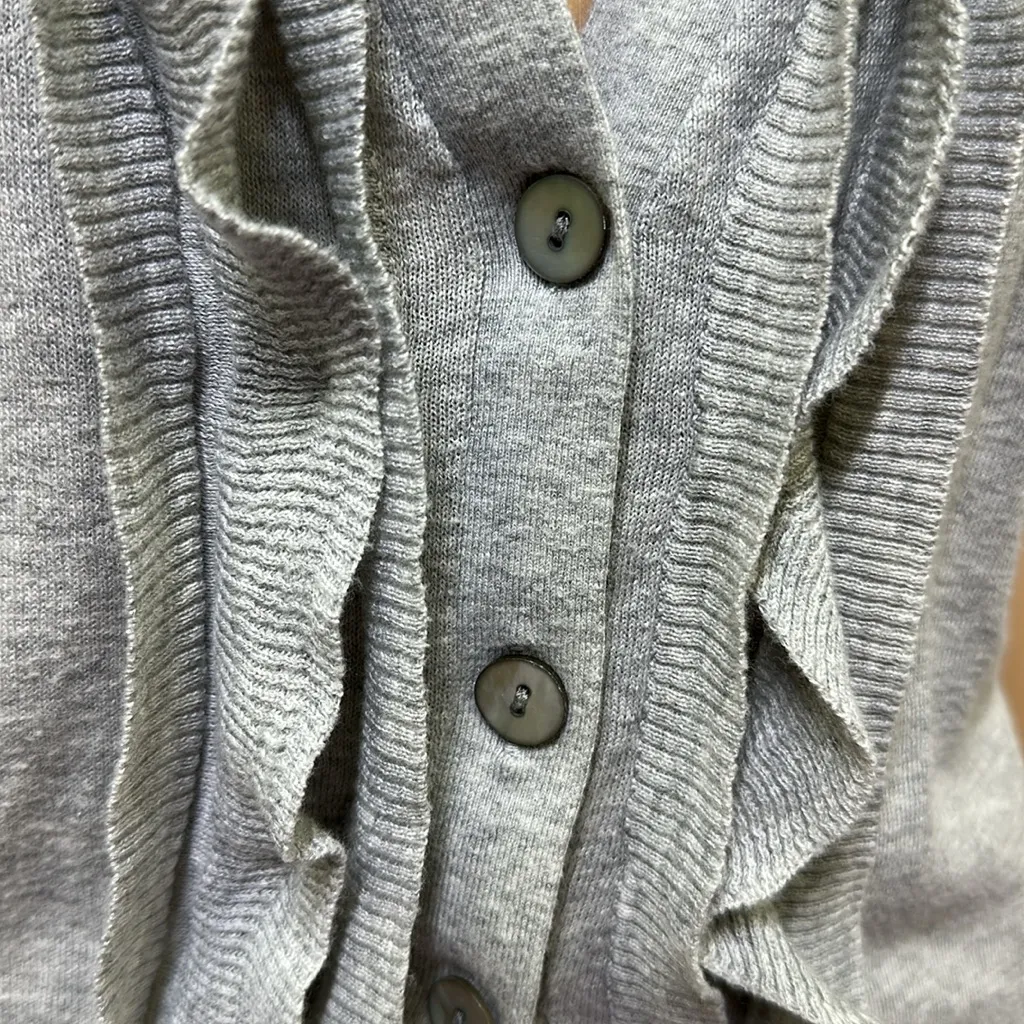 Banana Republic Cotton Silk Blend Gray Ruffled Sleeveless Cardigan Womens Medium - Image 3