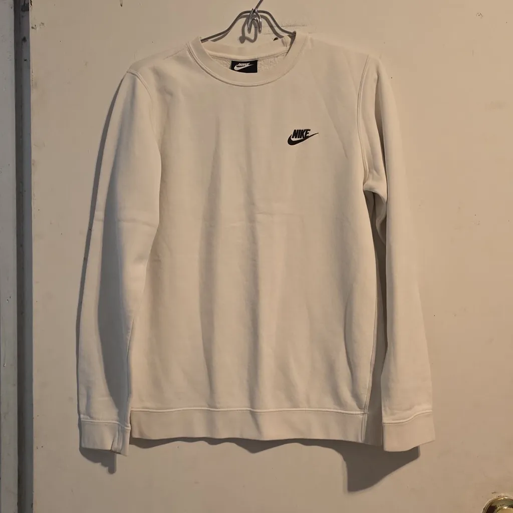 Nike Women's Light Gray Crew Neck Sweater - Image 2