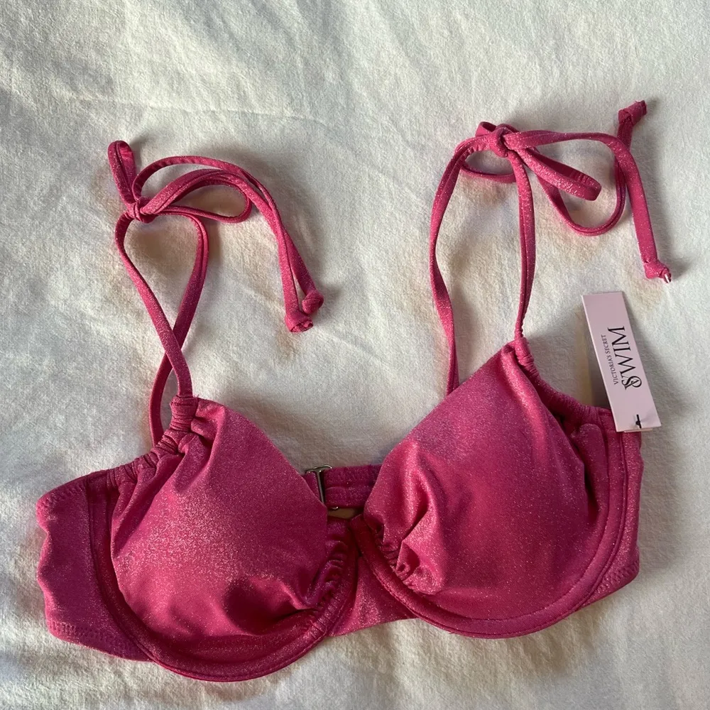 NWT Victoria’s Secret swimsuit. Size 32D top/large bottom - Image 2