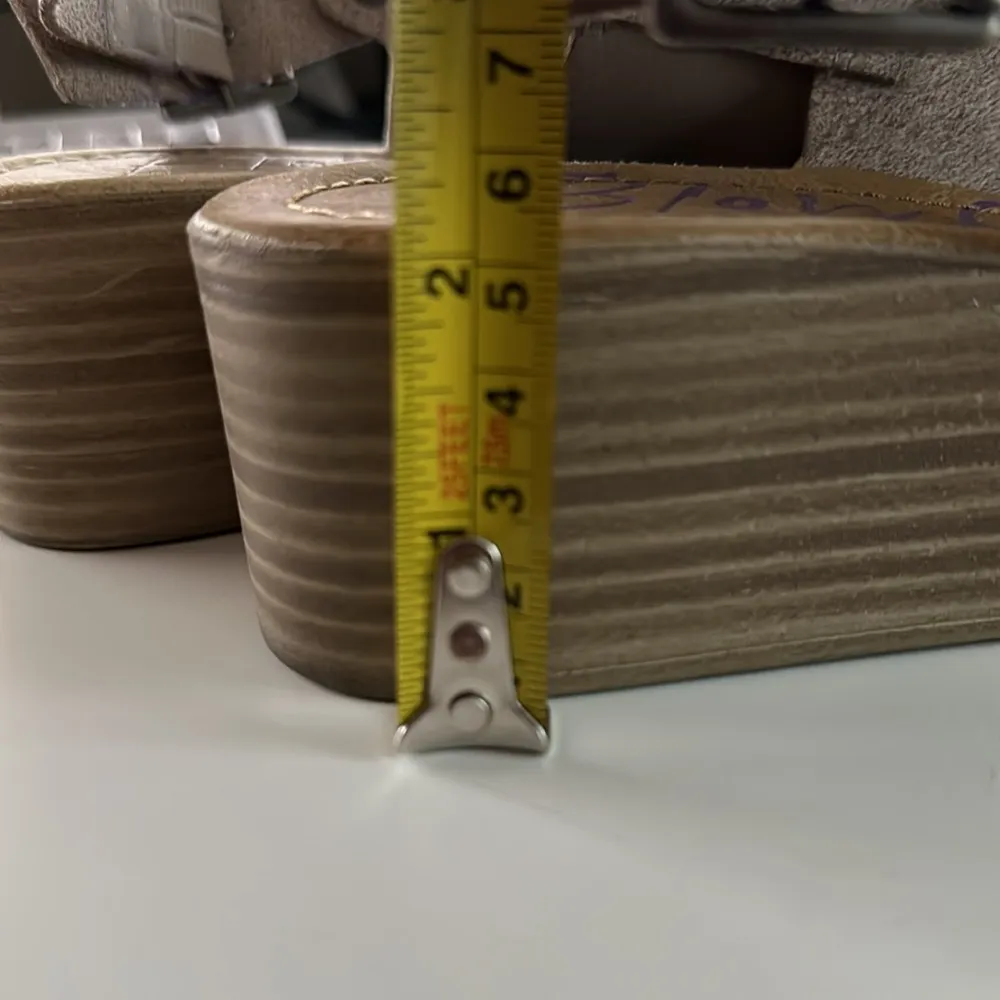 Blowfish Malibu Leather Strap Tan Platforms Size 6 EUC #CL-108 - Image 6