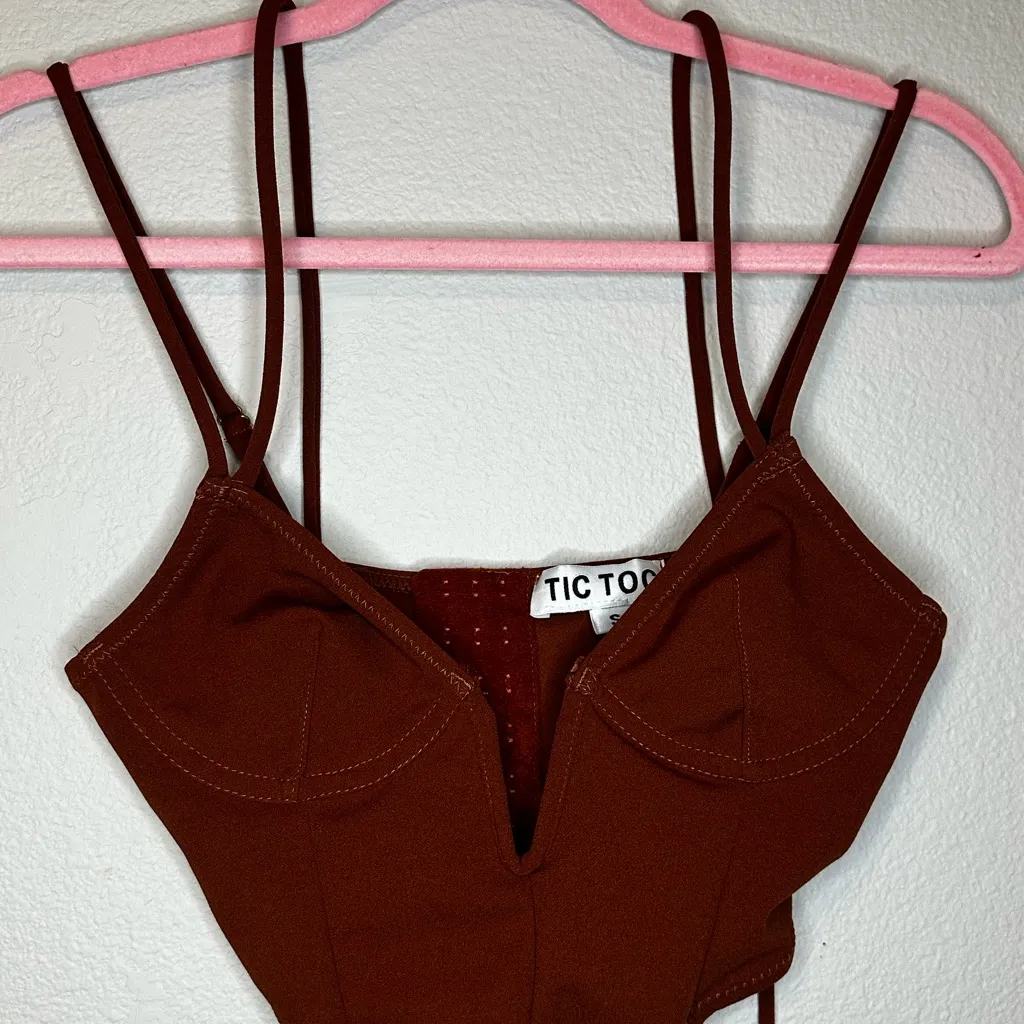 Tic Toc Elegant Brown Crop Top - Image 3
