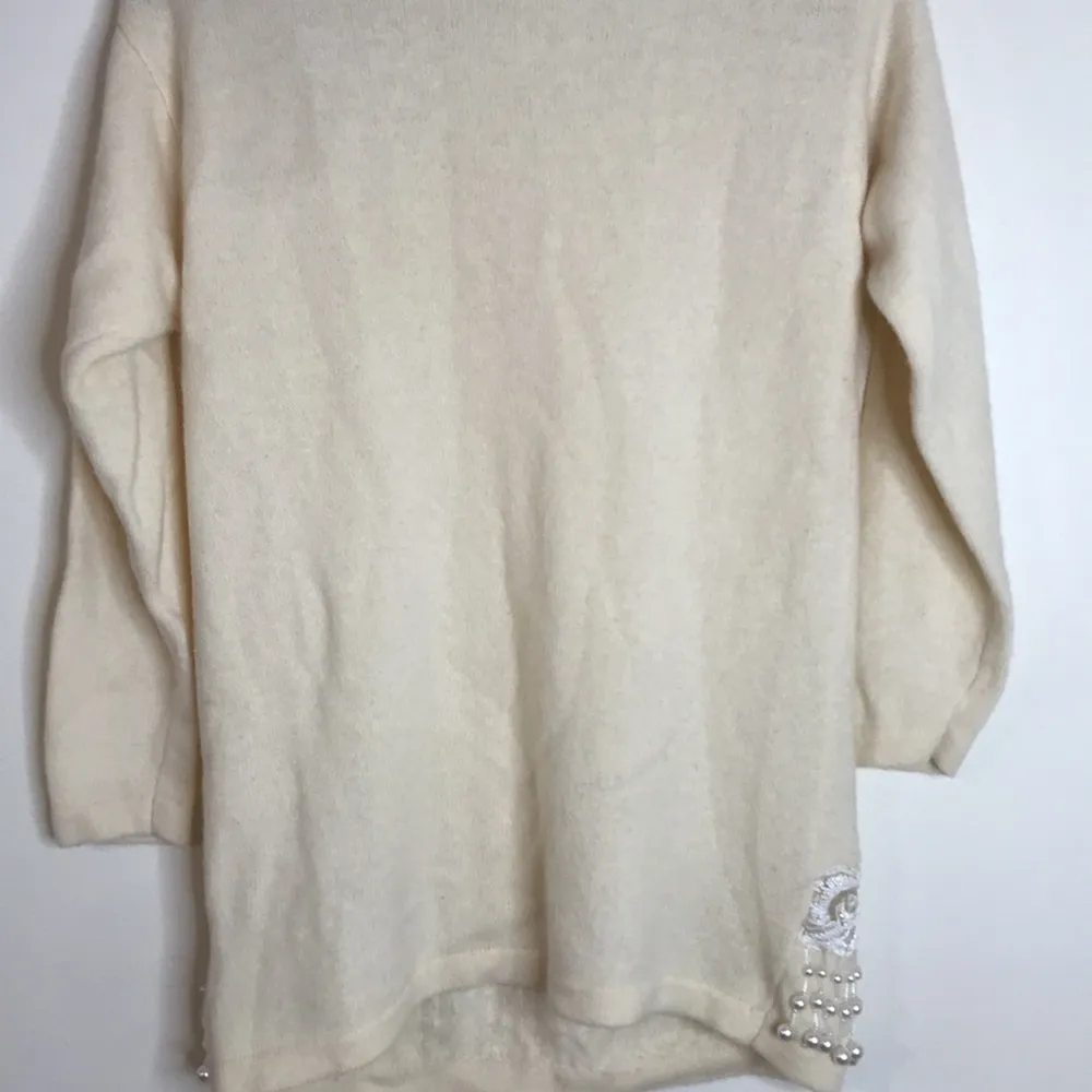 Fully fashion wool and rabbit blend pearl embellished pullover ladies sweater Size M - Image 11