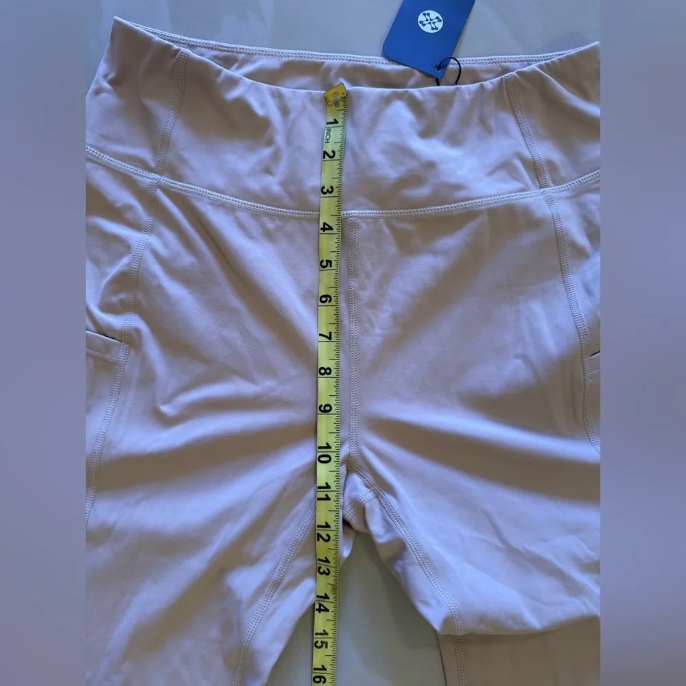 Leggings women's NWT Beige  yoga pants style Pockets Size XL Sport Waistband - Image 2