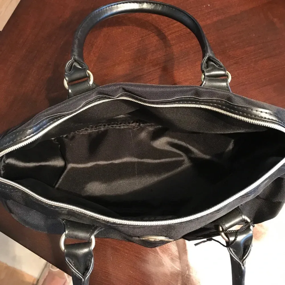 Victoria’s Secret Black love spell handbag NEW - Image 4
