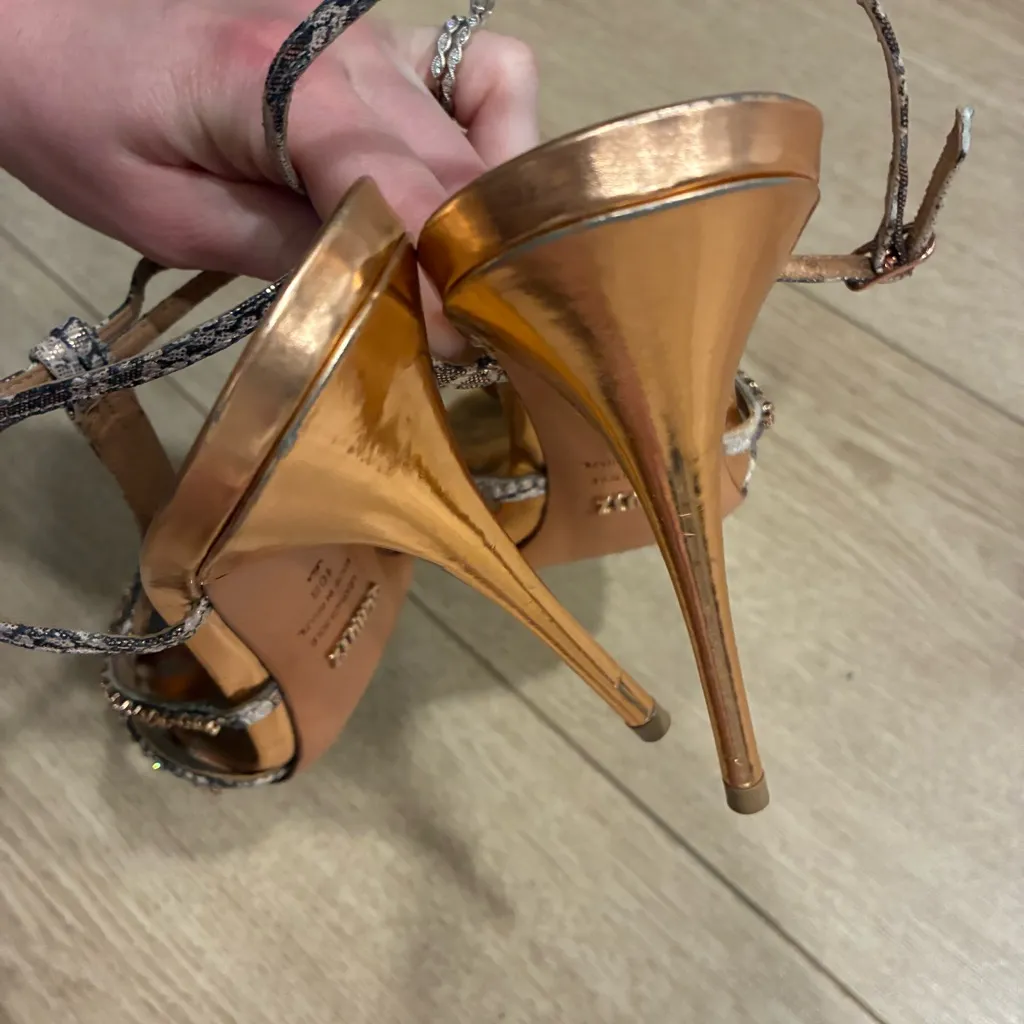 Schutz Women’s Glam Snake Print High Heel Sandal Embellished Metallic Size 10 - Image 8