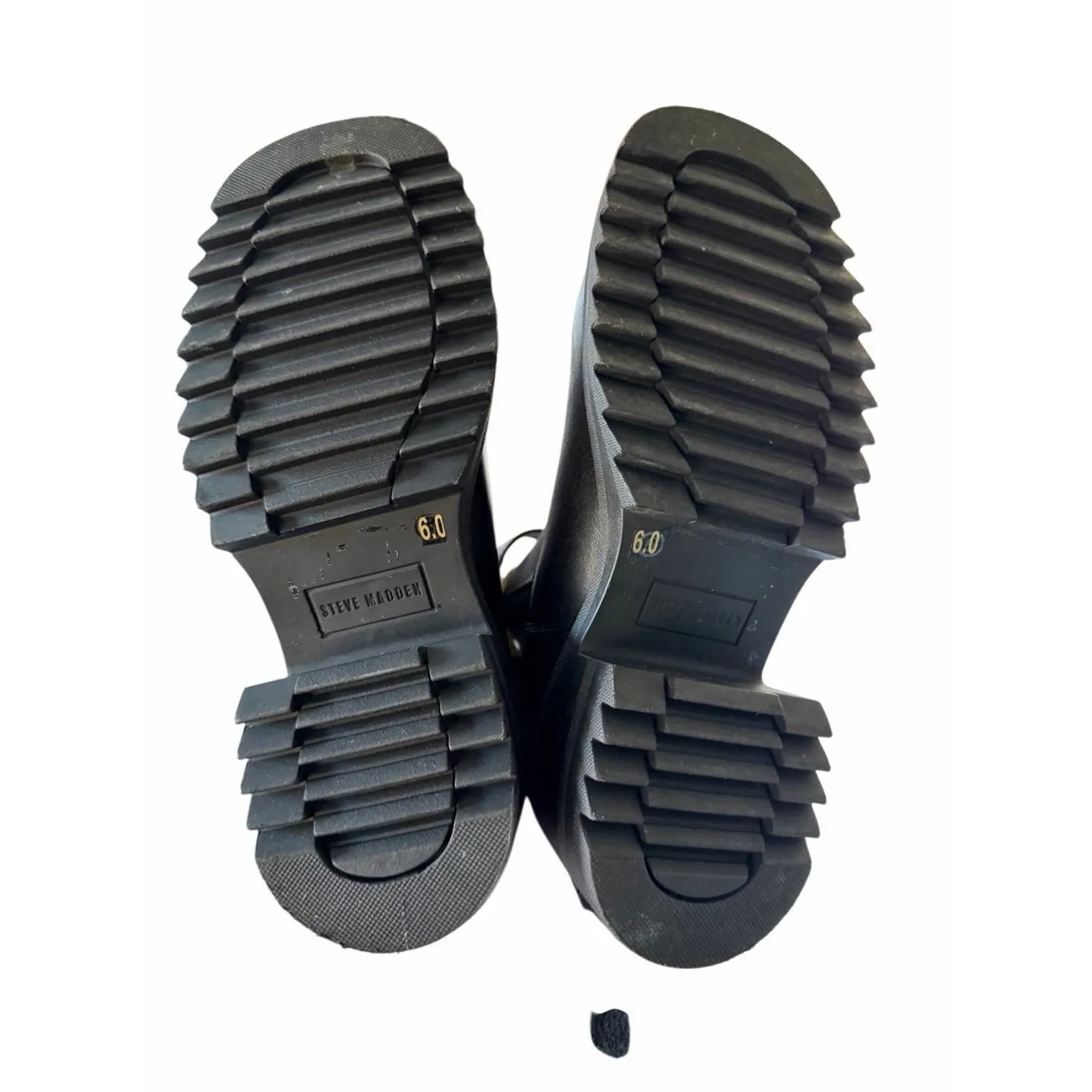 Steve Madden Black Boots Size 6 Womens Lug Sole Buckle Detailed NEW - Image 7