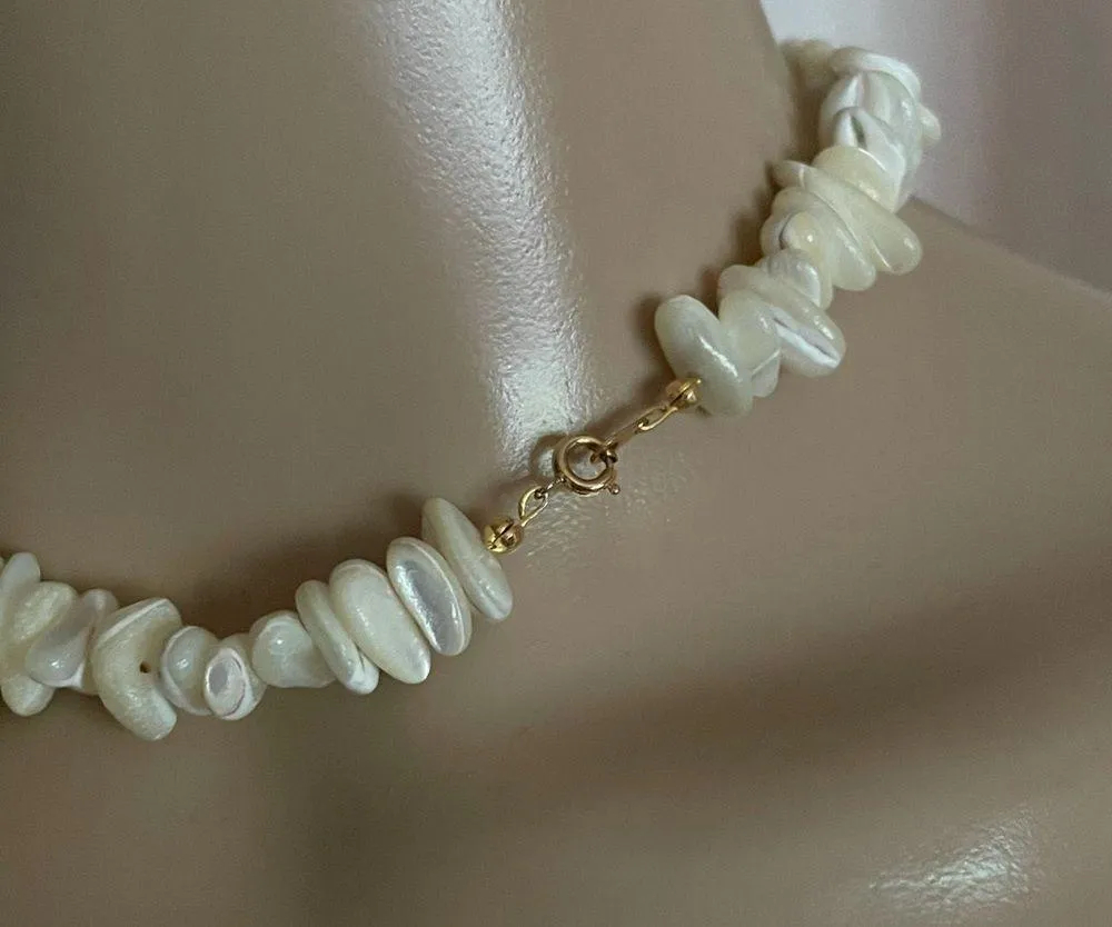 Vintage chunky Puka Shell necklace - Image 3