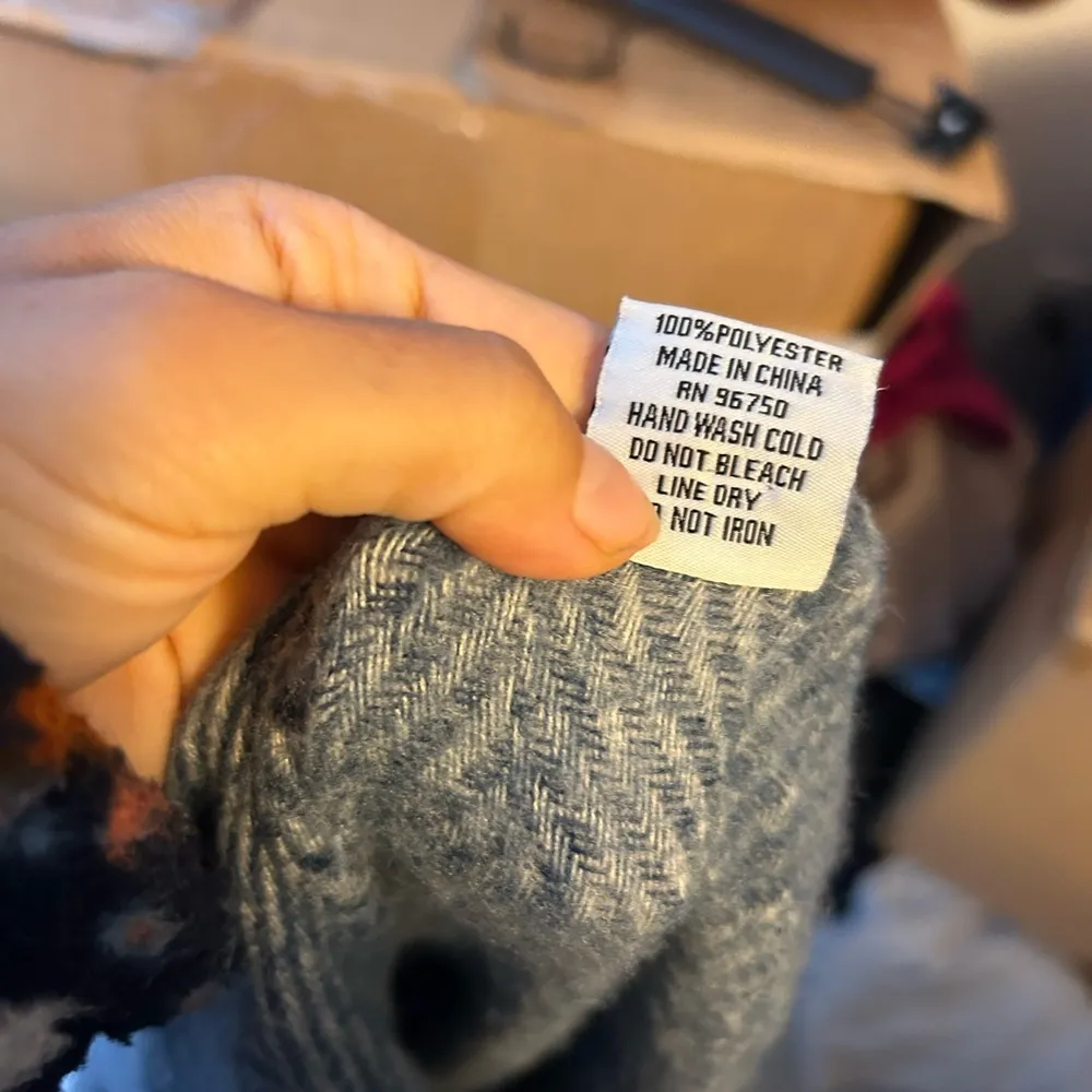 Just Jamie Chevron Striped Tassel Shawl Green Size undefined - Image 3