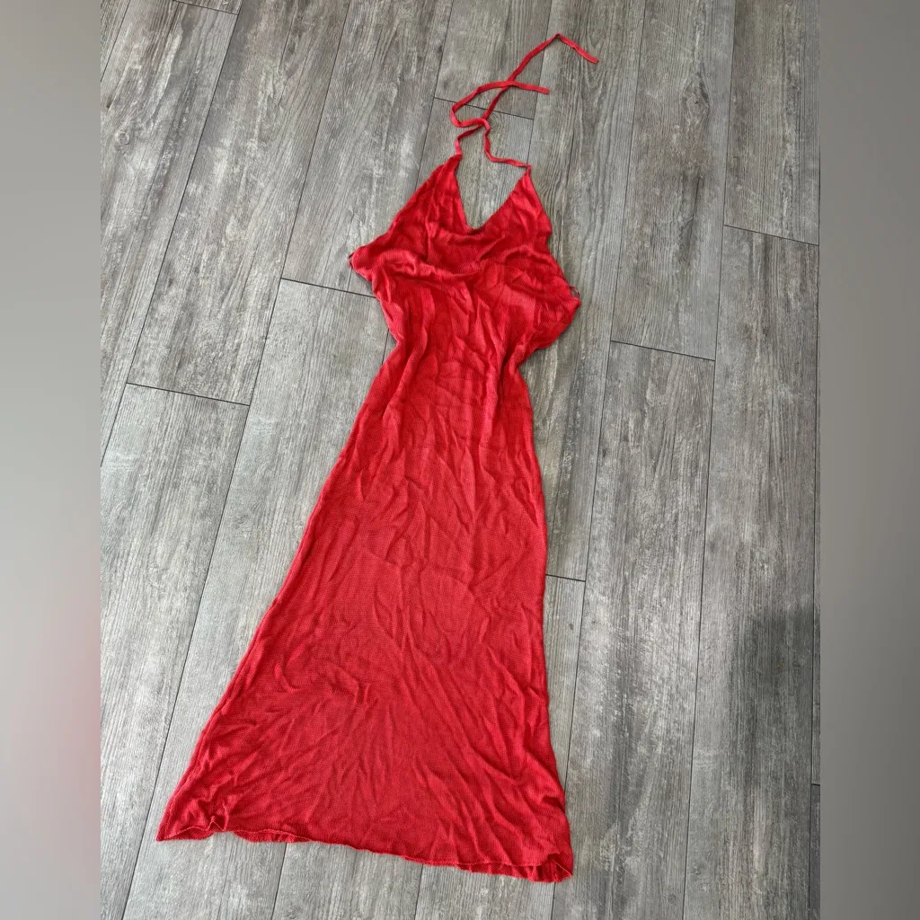 Chic Backless Red Dress - Image 3