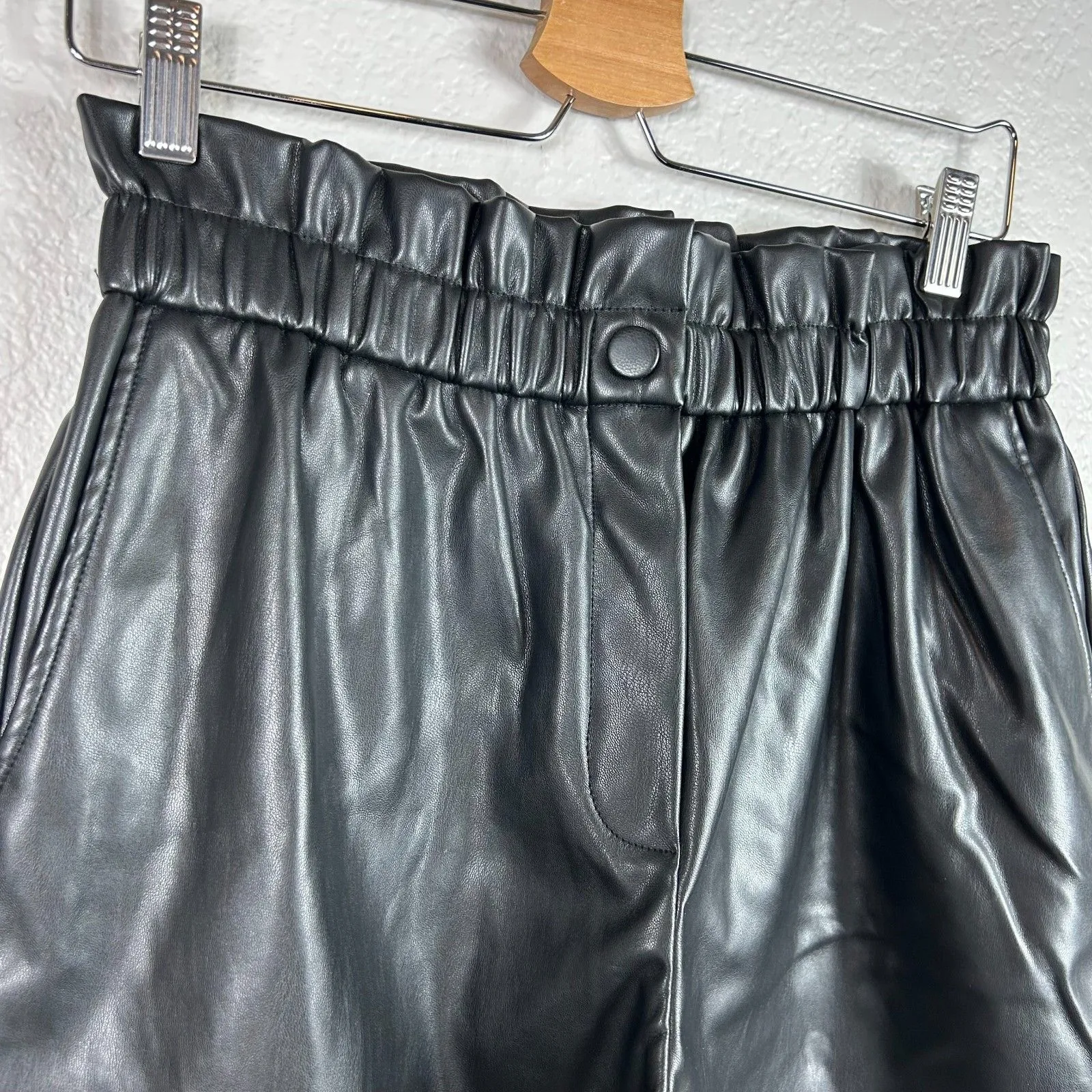 LAUNDRY by Shelli Segal Women's Vegan Leather Paperbag Waist Shorts - Image 2