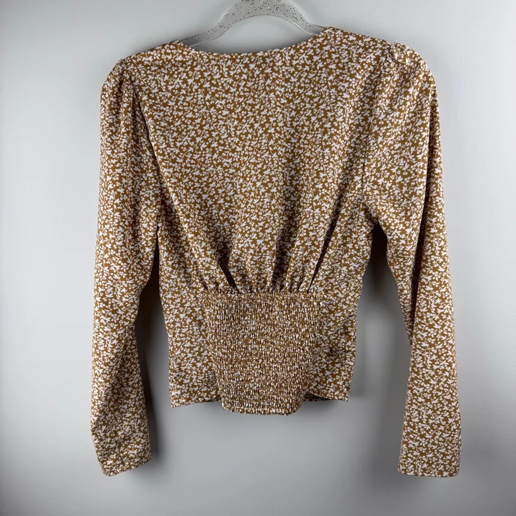 Abercrombie and Fitch Long Sleeve Twist Front Blouse in Light‎ Brown Size Small - Image 5