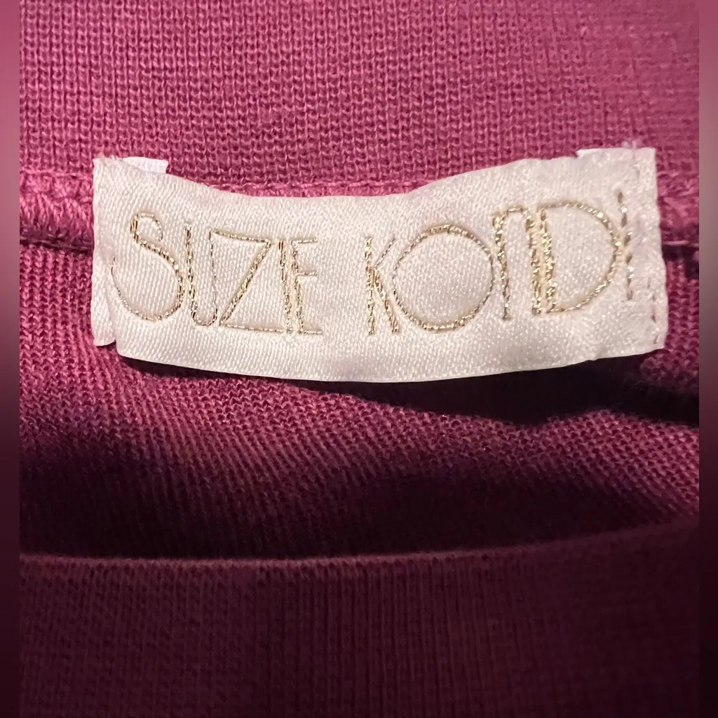 Suzie Kondi $250 Velour Raglan Top Sweater Deep Red Merlot Crew Neck - Image 7