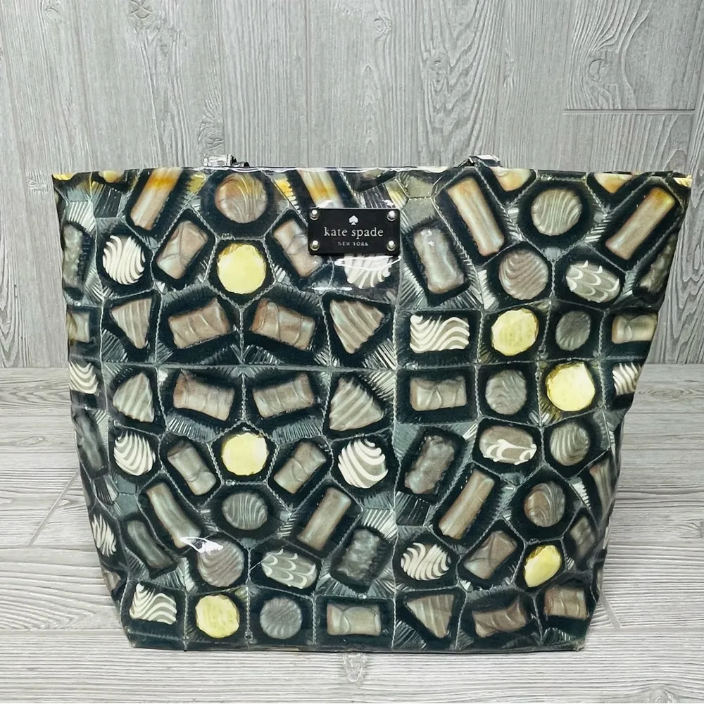 Rare Kate spade bon shopper daycation chocolate bonbon candy tote bag purse - Image 3