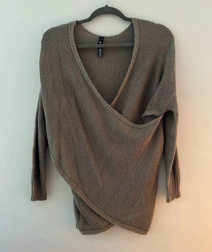 Design Lab Lord & Taylor Surplice V - Image 16