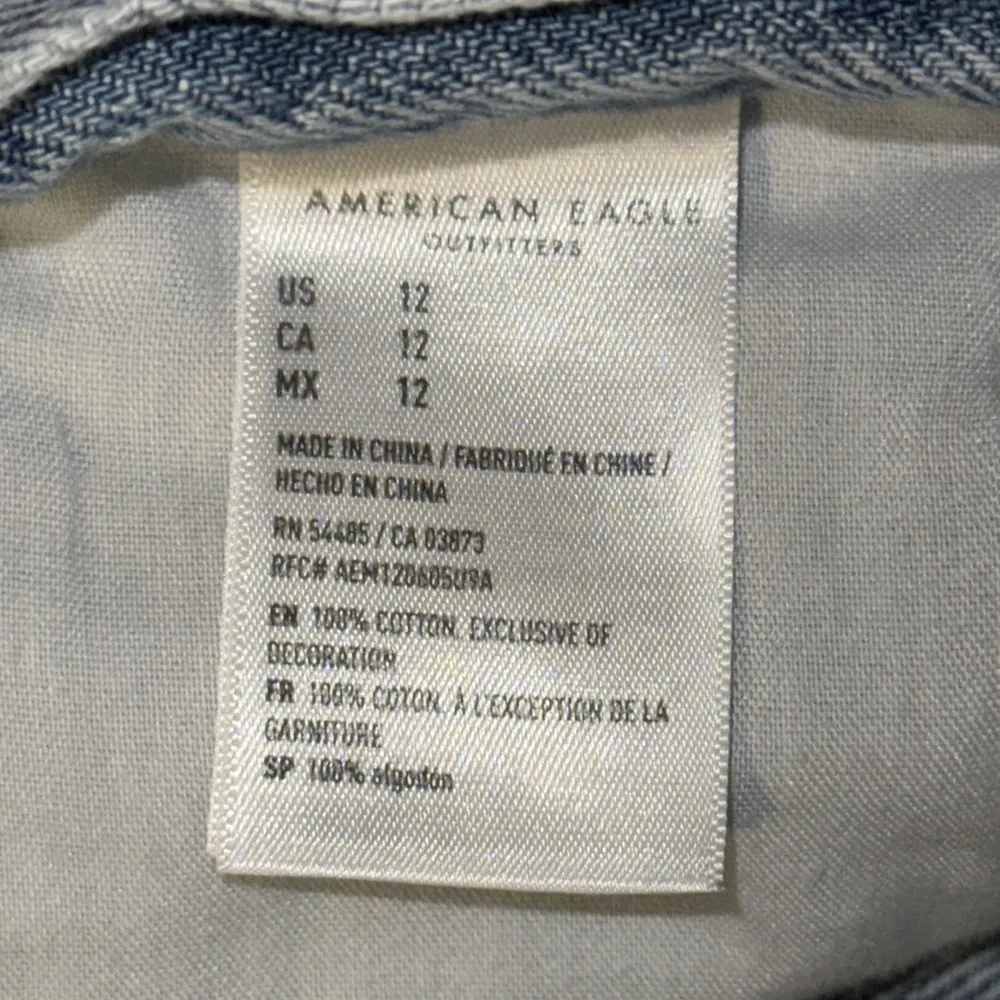 American Eagle 90s Boyfriend Distressed Denim Shorts Light Wash Women’s 12 - Image 8