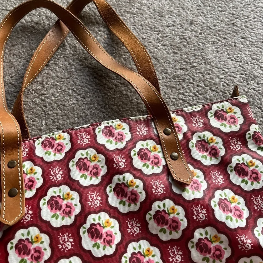 Vliving Red Rose Shabby Chic Leather Trim Tote Purse - Image 3