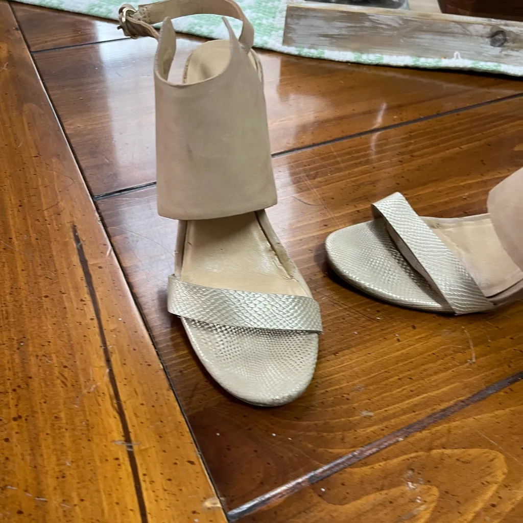 CL by Laundry Elegant Beige Wedge Sandals - Image 3