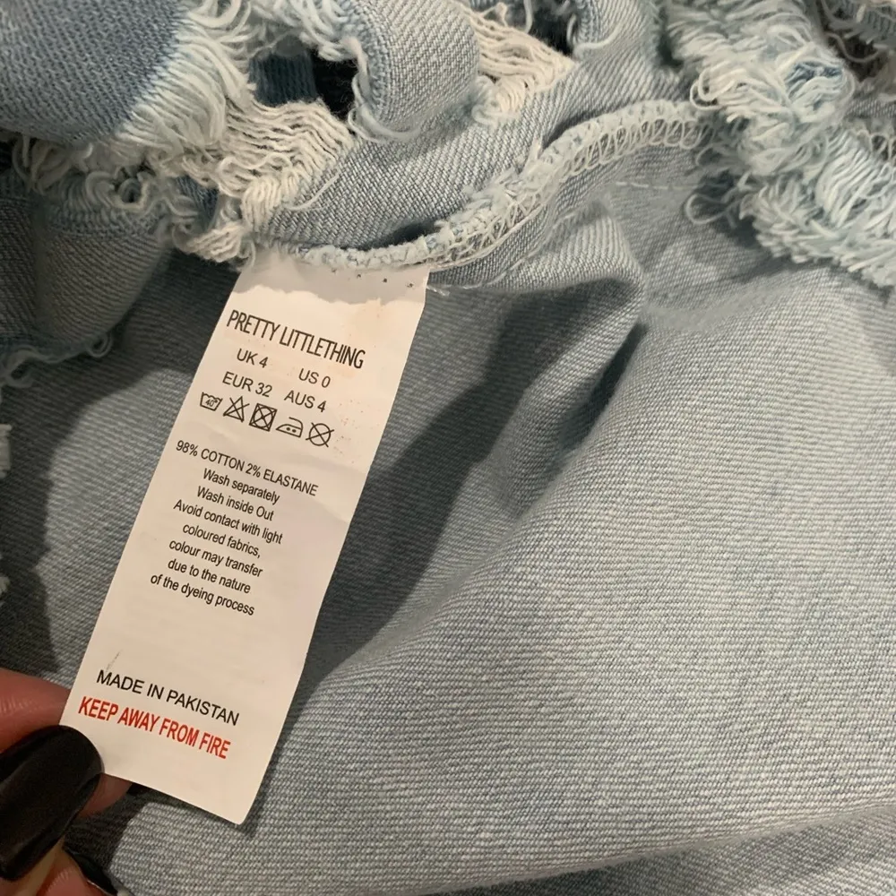 Pretty Little Thing Super Distressed Denim Shirtdress size 0 - Image 8