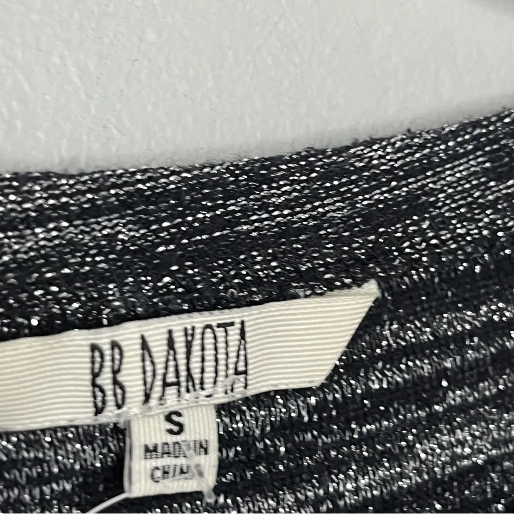 BB Dakota Dark Gray Long Sleeve Top - Image 5