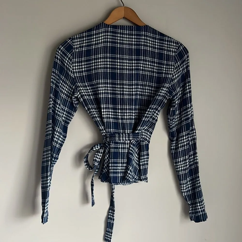 Aritzia Wilfred Free Shannon Wrap Top Blouse - Image 5