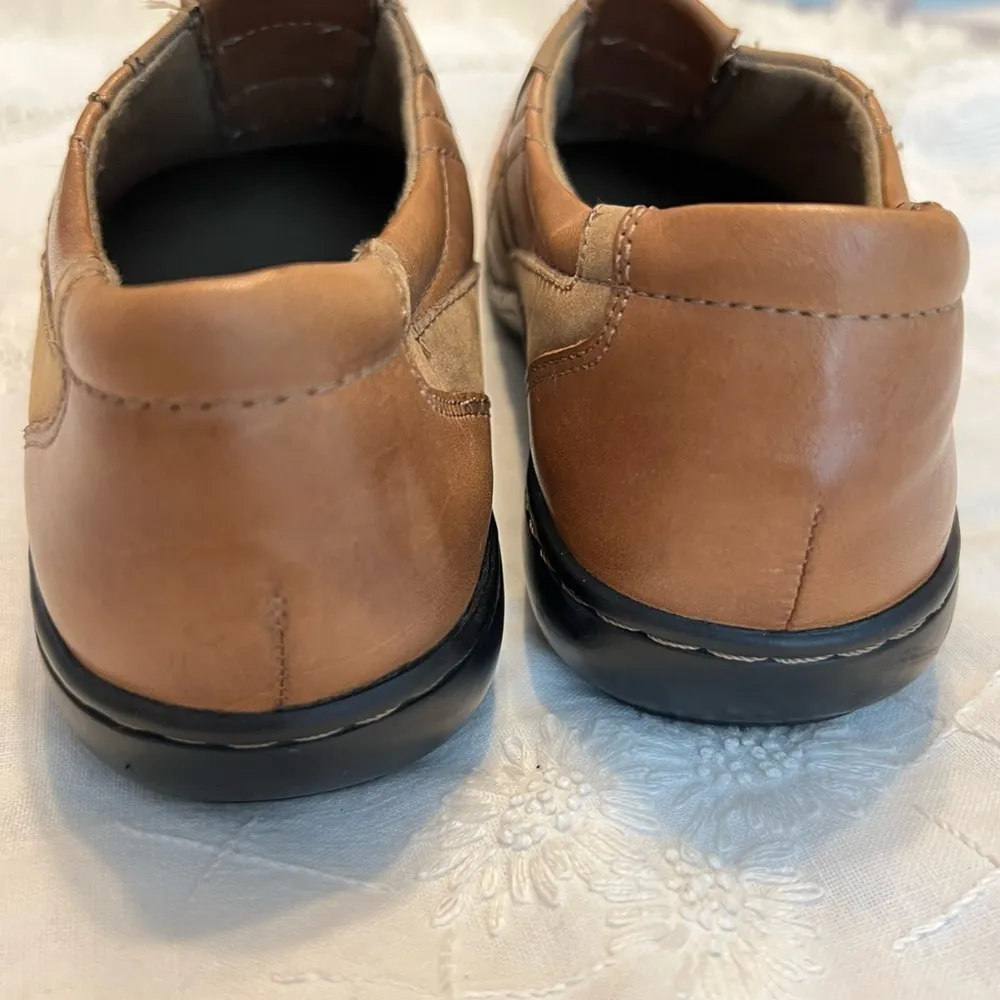 Clarks Bendables Tan Leather Slip On Casual Shoes Women’s Size 7 Comfort - Image 5