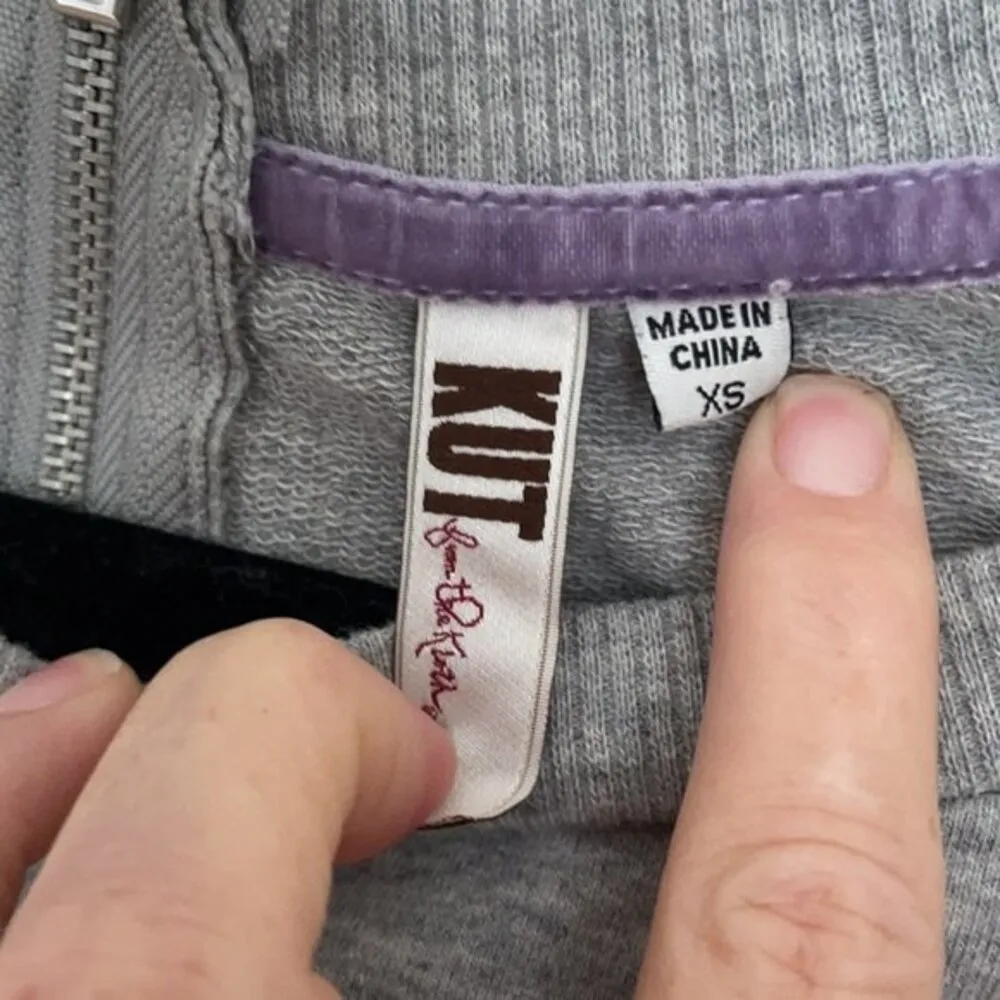 Kut from the Kloth embroidered sweatshirt XS with beads and faux diamonds RARE - Image 3