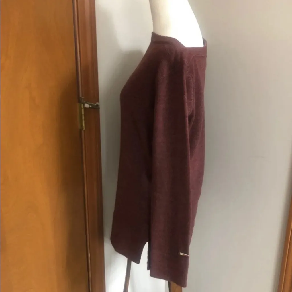 Tommy Hilfiger  burgundy sweater - Image 8