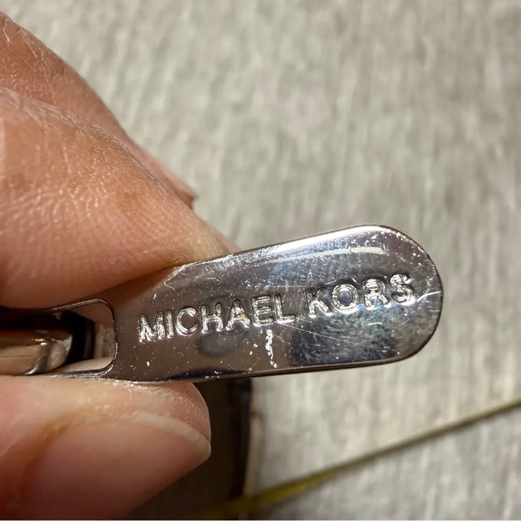 Michael Kors White jet set   Wallet with Silver Accents - Image 8