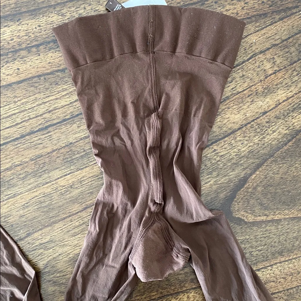 SKIMS NUDE SUPPORT SHEER TIGHT Cocoa Large New without Tags! - Image 3