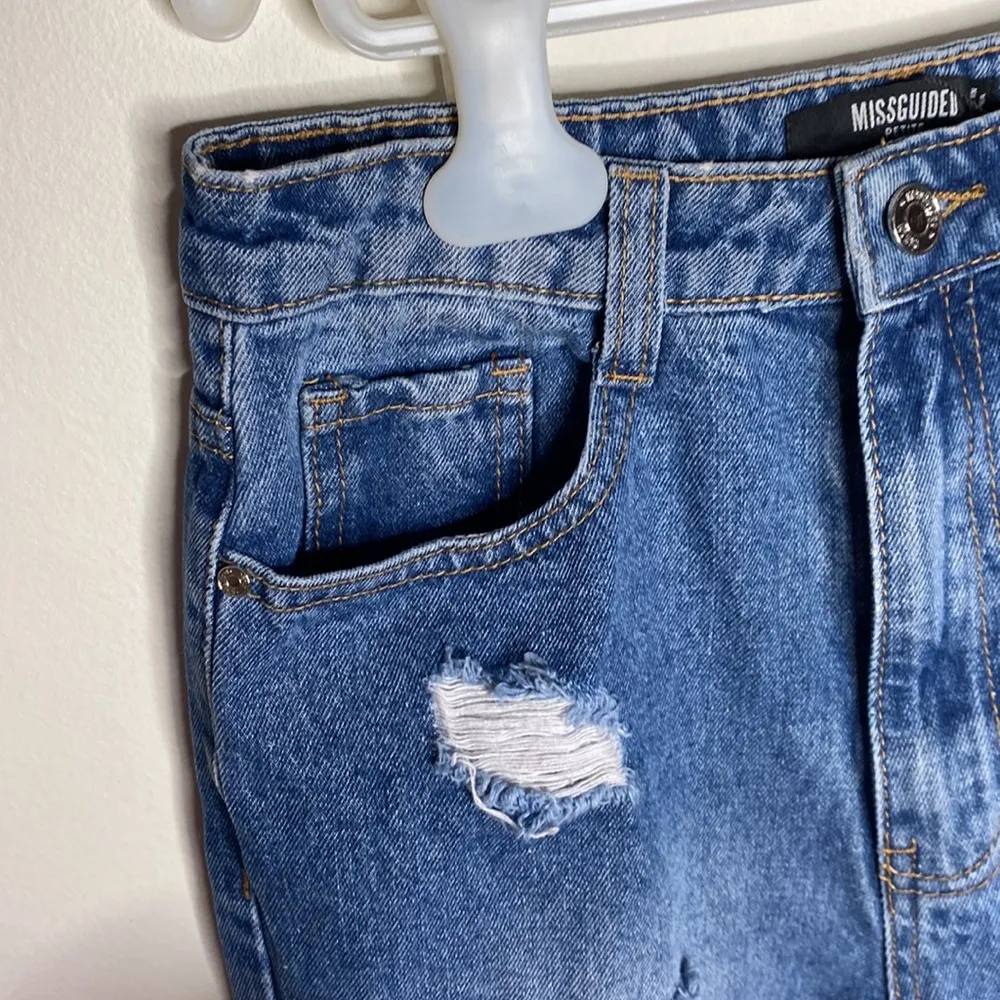 Missguided petite blue riot ripped mom jeans size 0 - Image 8