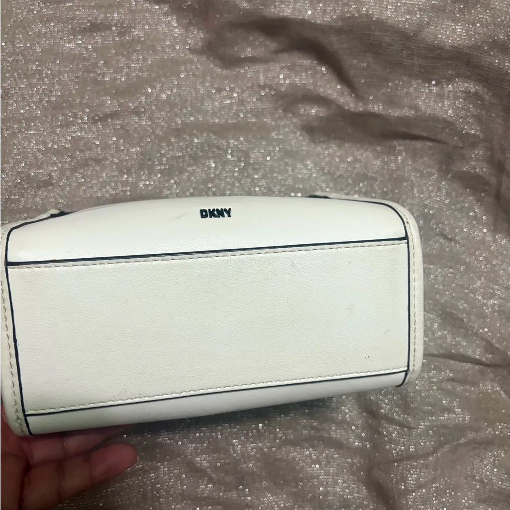 DKNY Small  Bag in Black and White - Image 12