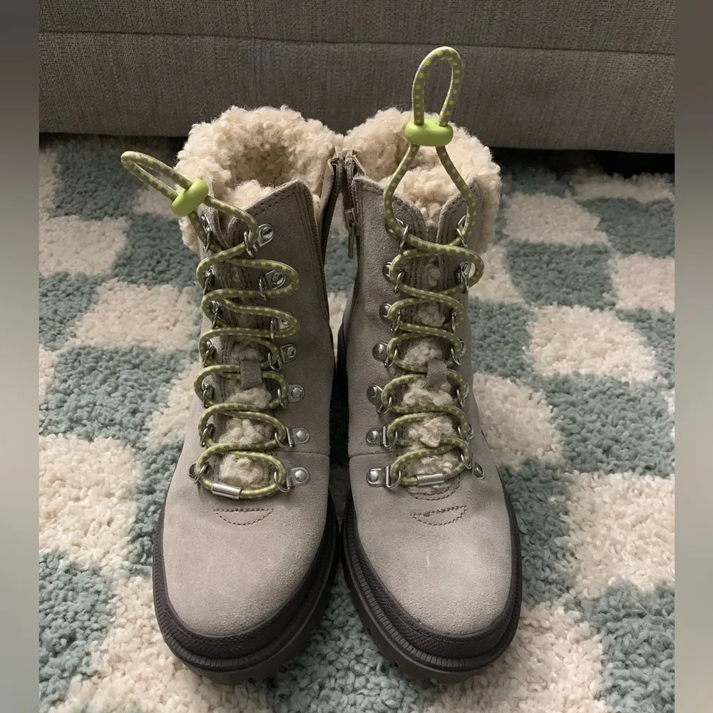 Sole Society Eavan Lace Up Boots Winter Boots Sherpa Gray Green Beige Size 6 M - Image 2