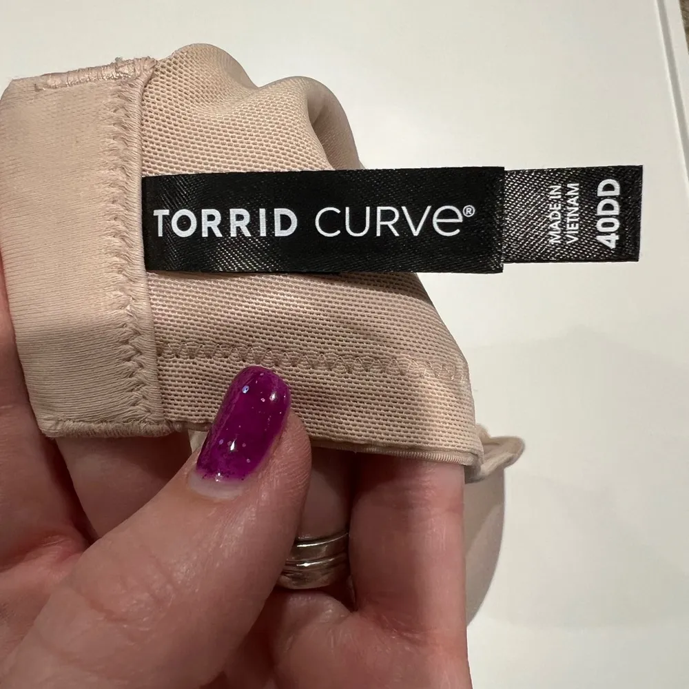 Torrid curve size 40dd Tan - Image 9