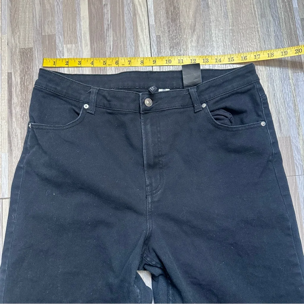 H&M Women’s Relaxed Fit Wide Leg Black Jeans Size 16 - Image 4