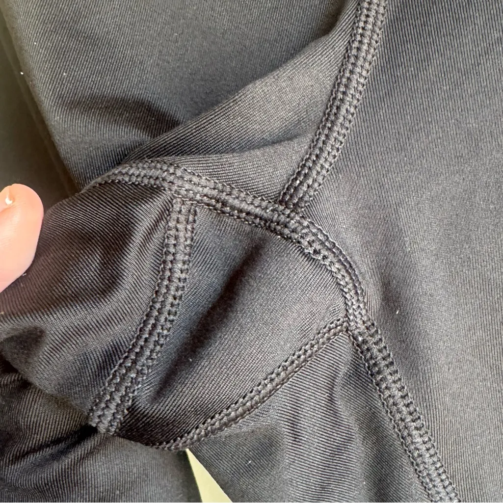 Nike Dri-FIT Black and White/Gray Cheetah Patterned Leggings Sz large - Image 5