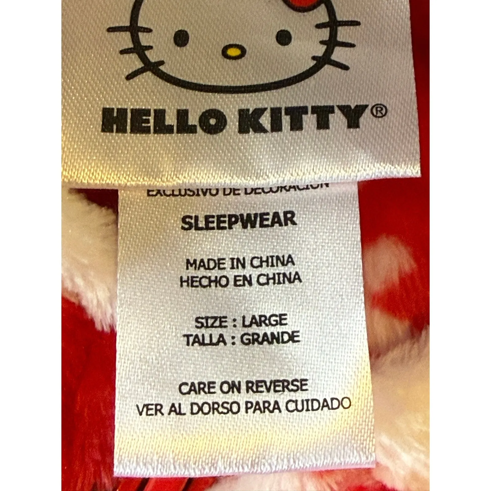 Hello kitty Christmas onesie pajama NWT size large - Image 3