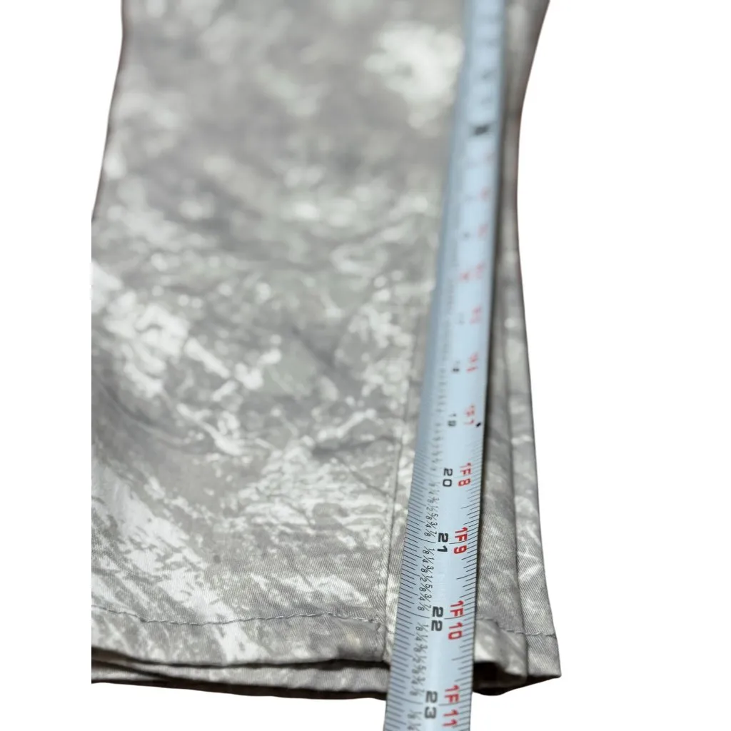 Bandolino Womens Selene Acid Wash Camo White Gray Printed Capri Pants Size 8 - Image 9