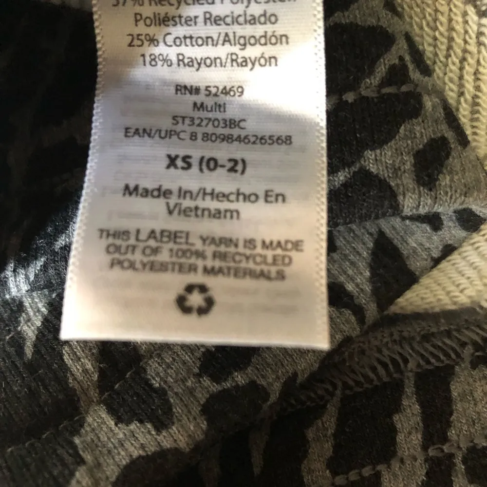 SECRET  TREASURES Womens Terry Cropped Sleep Top Size XS 0-2 Cut Off Edges New - Image 4