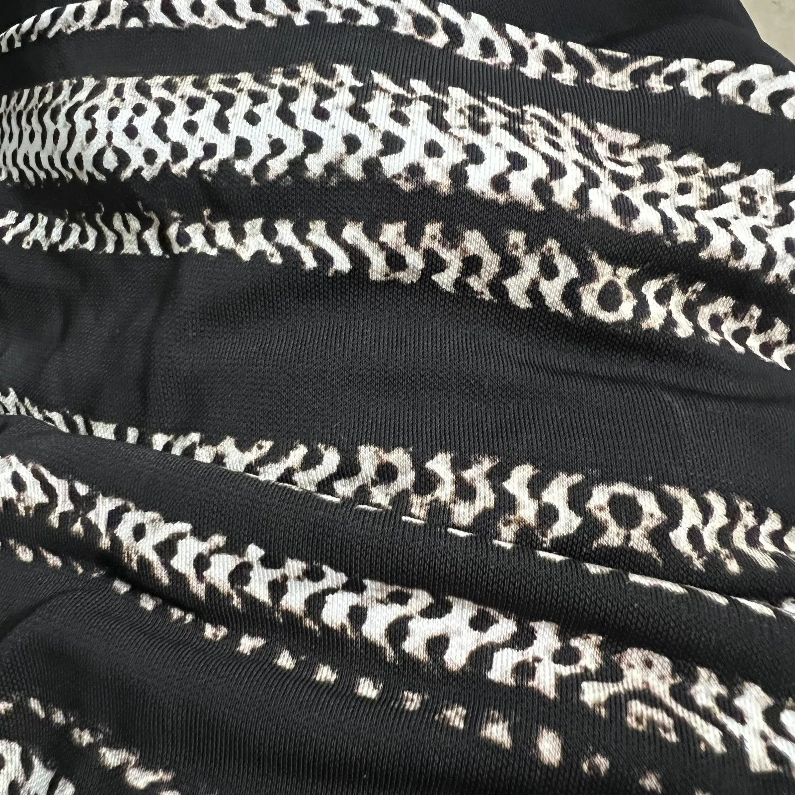 Armani Exchange Tank Top Womens Medium Animal Print Cowl Neck Stretch Shirt Top - Image 5