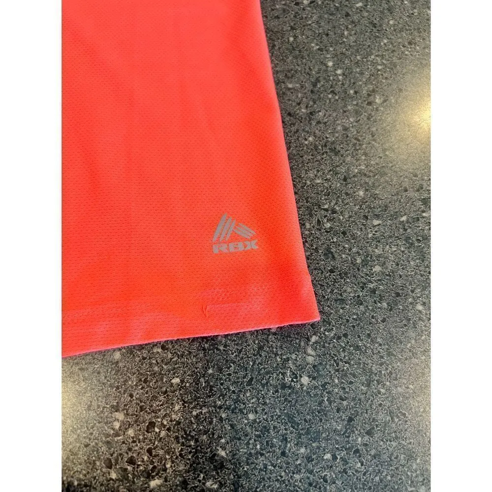 Reebok  tank top size small - Image 2