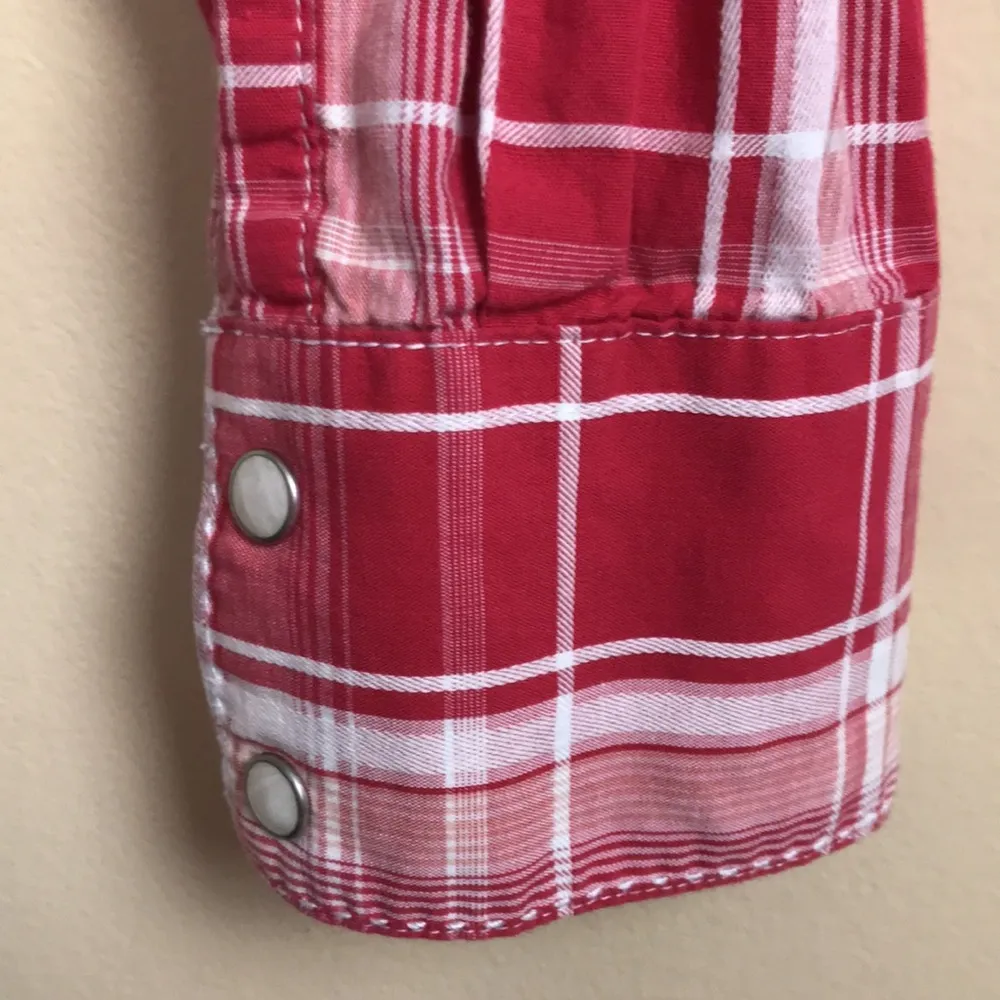 Retro Women’s Plaid Red White Pearl Snap Button-Up Long Sleeve Shirt - Image 6