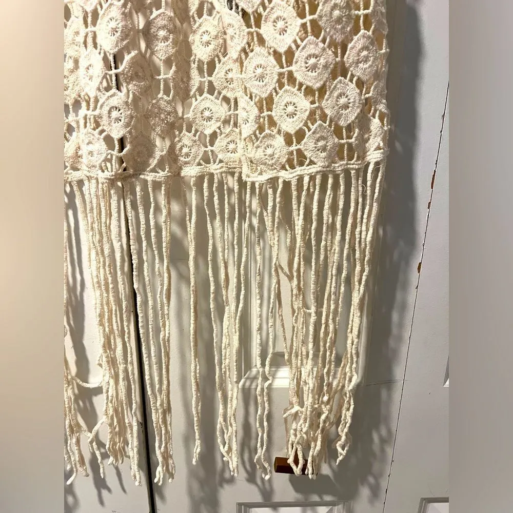 NWT Crochet Fringe Cream‎ Colored Cardigan Fringe, Floral, Comfortable, D21 Size XS - Image 2